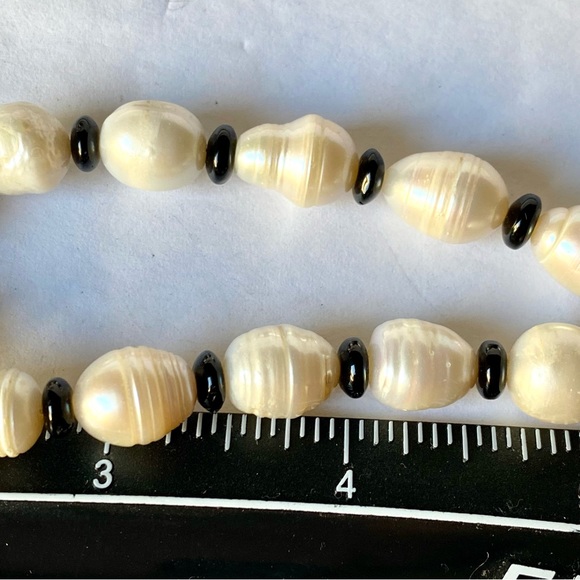 GENUINE BAROQUE PEARL Necklace Red Ladybug - Picture 6 of 7